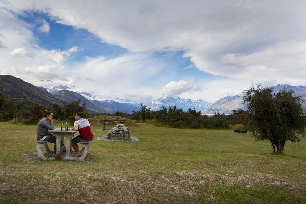 Glentanner Park Centre Hotel Aoraki / Mount Cook Bagian luar foto